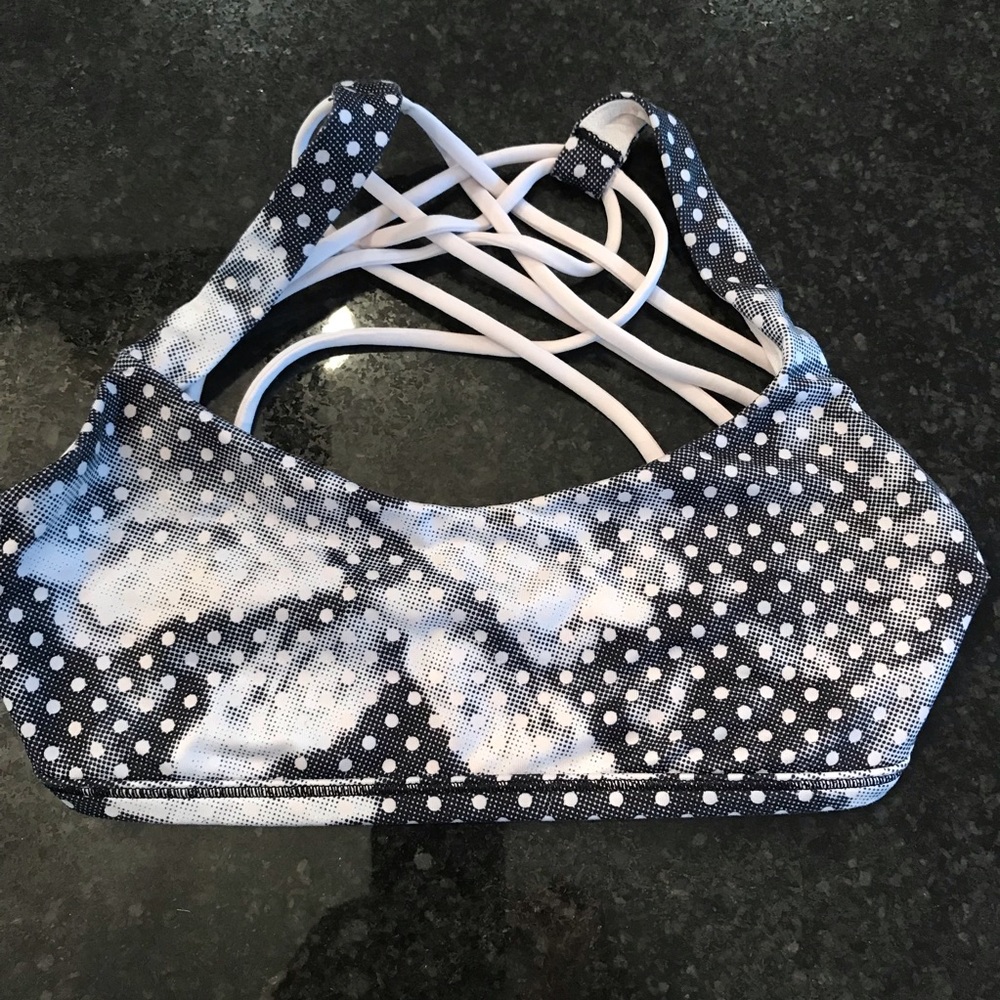 Lululemon Free To Be Bra